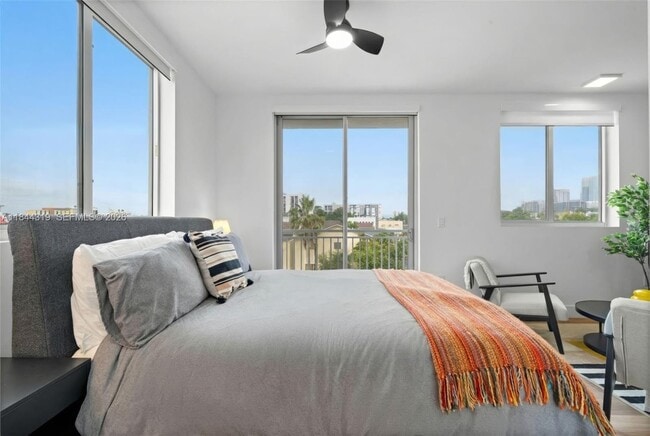 Building Photo - 650 SW 1st St