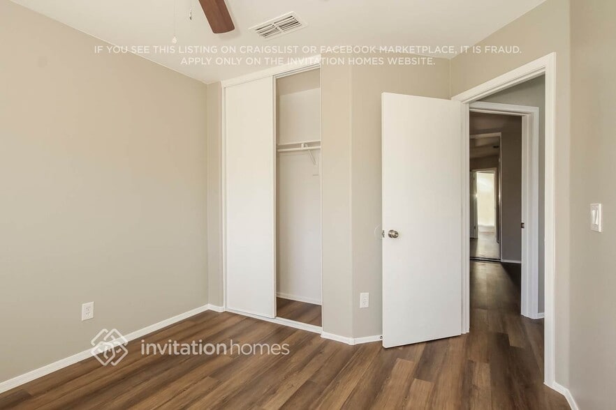 Building Photo - 11765 W Dahlia Dr