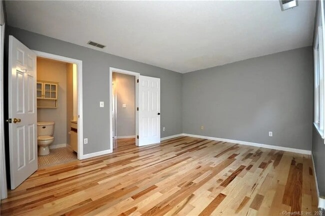 Building Photo - 507 Carlton Ln