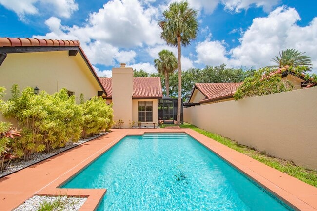 Building Photo - 21662 San Simeon Cir