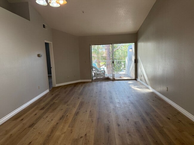 Building Photo - Jess Ranch- Brookhollow Condo, 55+ Communi...