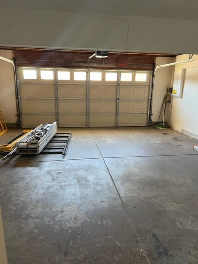 Building Photo - 2 Story North Corona Home