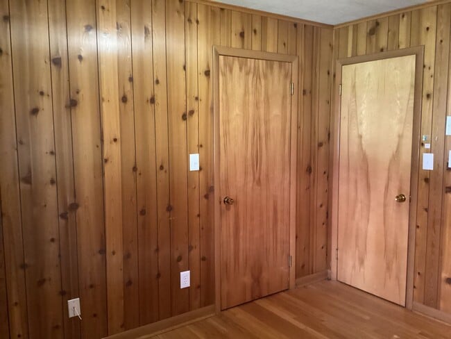 Building Photo - Roomy Rancher in Blue Ridge Summit