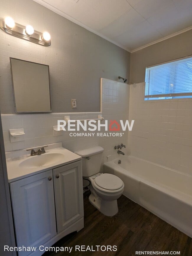Building Photo - 3 br, 1 bath House - 3253 Markley St