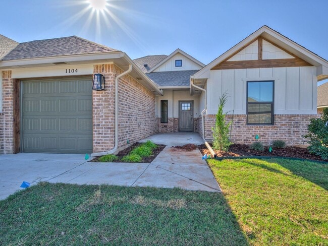 Building Photo - Brand New Home in Noble!