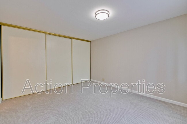 Building Photo - 1341 Meadow Ridge Cir