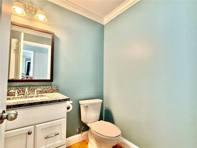 Building Photo - 52 Bedlow Ave