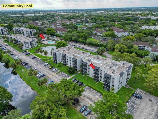 Building Photo - 3700 N Pine Island Rd
