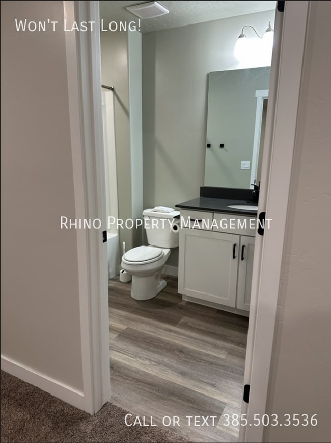 Building Photo - 429 N Northshore Dr