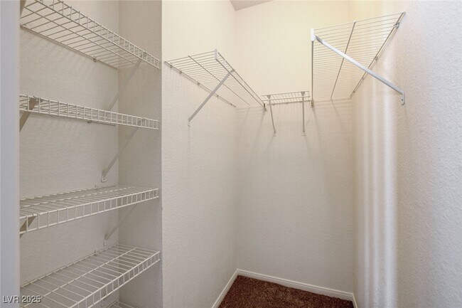 Building Photo - 6955 N Durango Dr