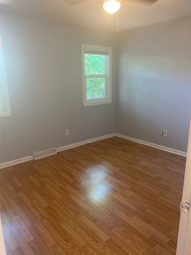 Building Photo - 286 Fleming Rd