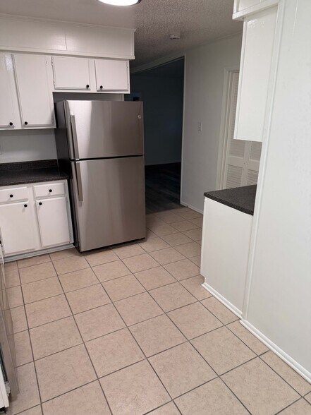 Kitchen - 2065 Camp Wilkes Rd