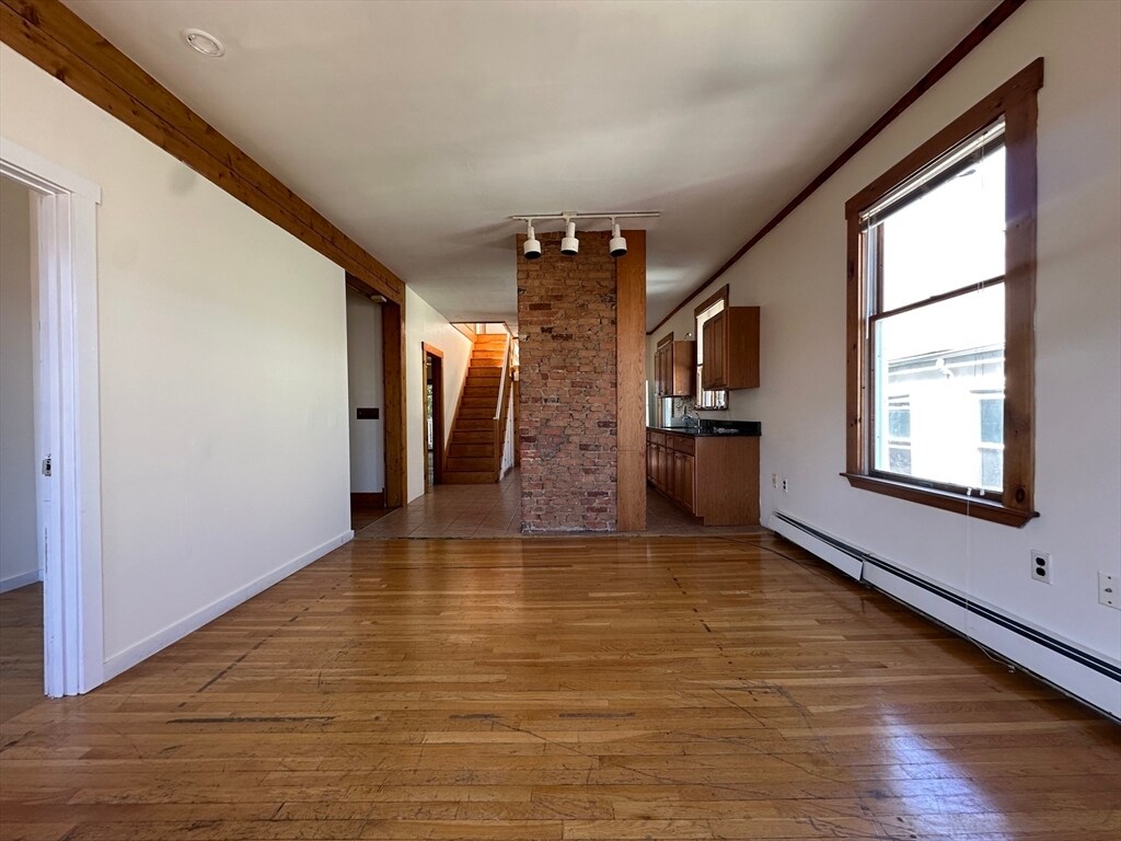 Building Photo - 17 Sachem St
