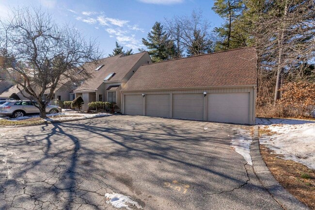 Building Photo - 2 Rockingham Ct