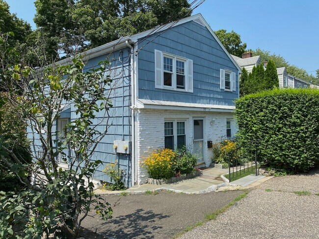 Primary Photo - 90 Highview Ave