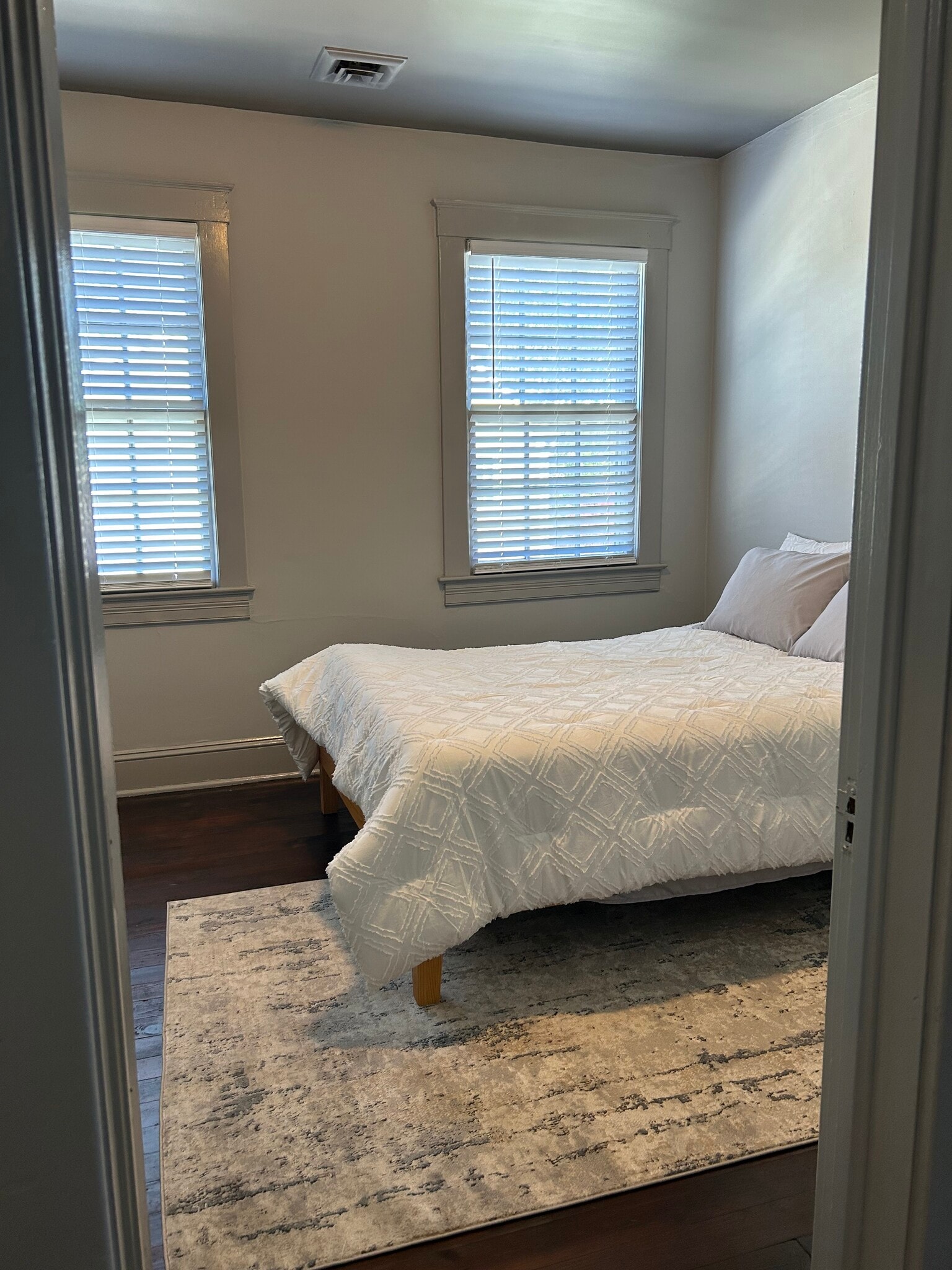 Building Photo - 812 Pollock St