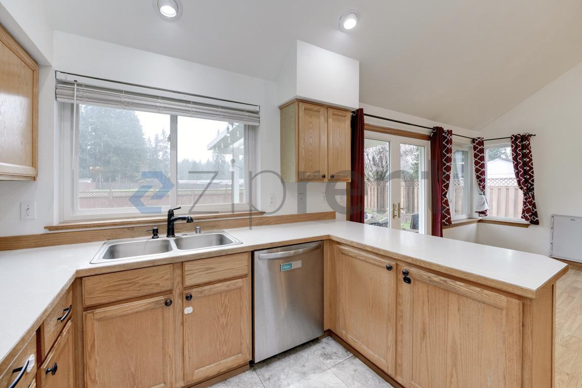 Building Photo - 3318 243rd St E