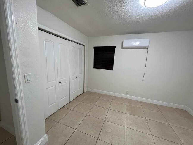 Building Photo - 6870 SW 5th Ct