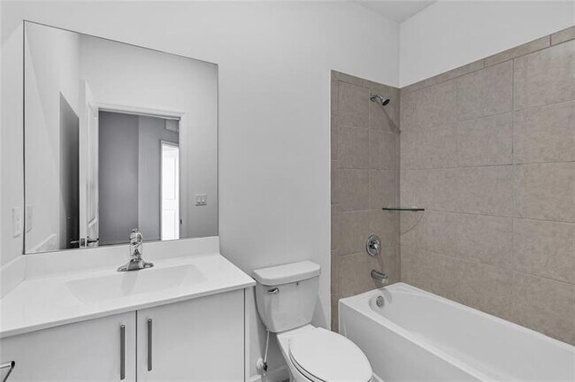 Building Photo - 260 SW 159th Way