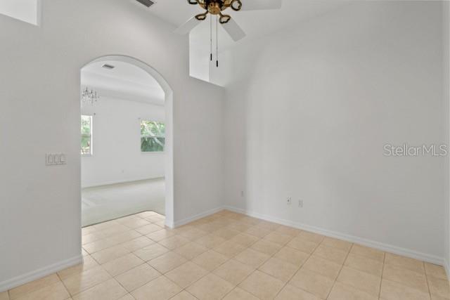 Building Photo - 920 Onager Ct