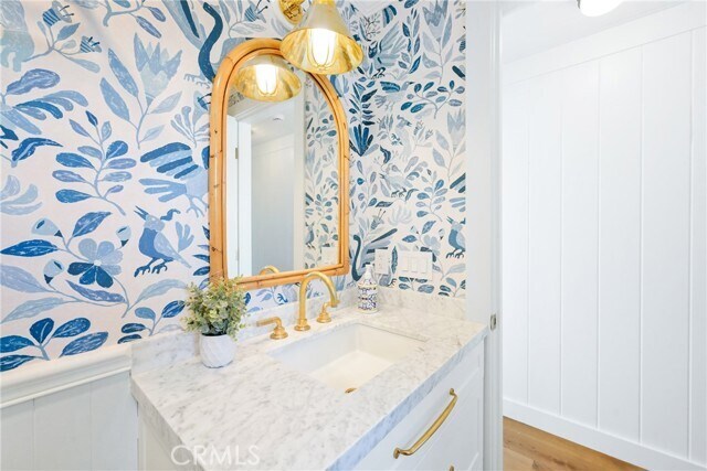 Building Photo - 360 Cliff Dr