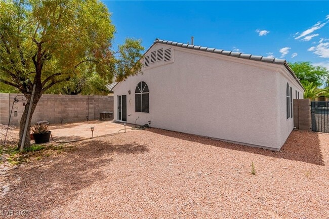 Building Photo - 1530 Misty Sky Dr