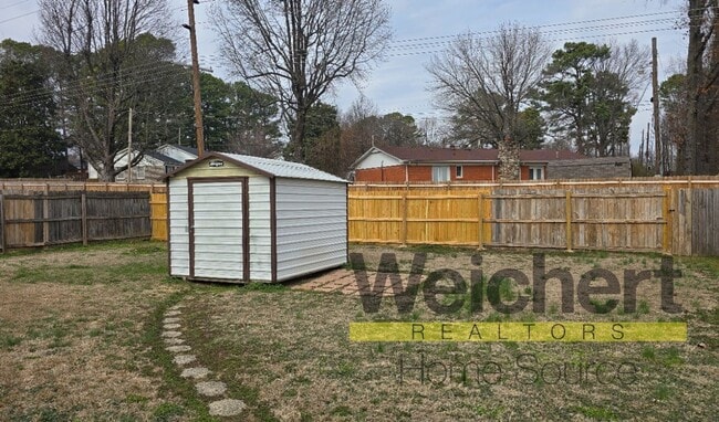 Building Photo - 3 Bed 1 bath home with a fenced in yard in Paragould