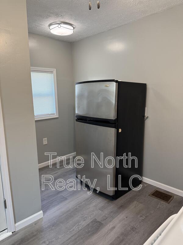 Building Photo - 521 S Wayne Ave