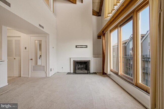 Building Photo - 312 Severn Ave