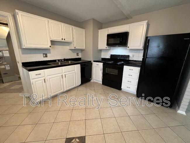 Building Photo - 9466 Burrwood Cir