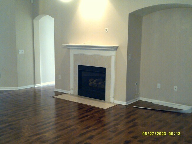 Building Photo - 3047 Bright Eagle Dr