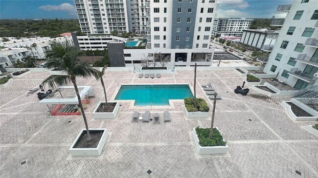 Building Photo - 140 S Dixie Hwy