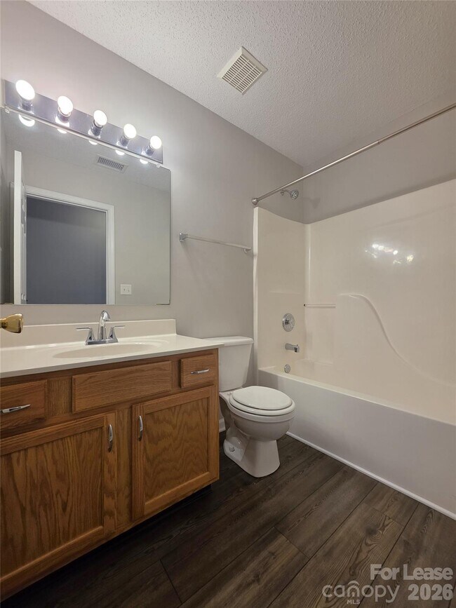 Building Photo - 8417 Appledale Dr