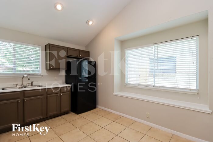 Building Photo - 3919 Algernon Dr