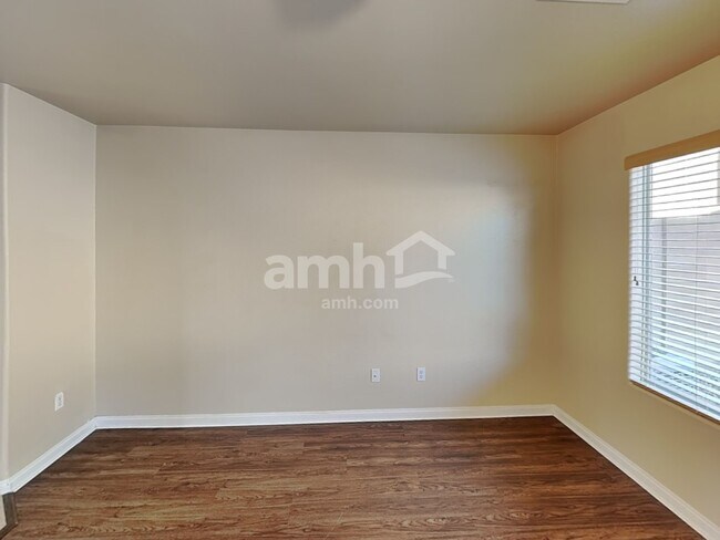 Building Photo - 8920 Bonneville Peak Ct