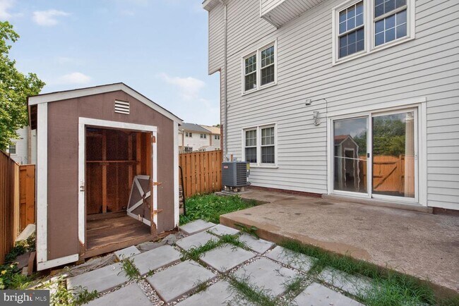 Building Photo - 9457 Jenerio Ct