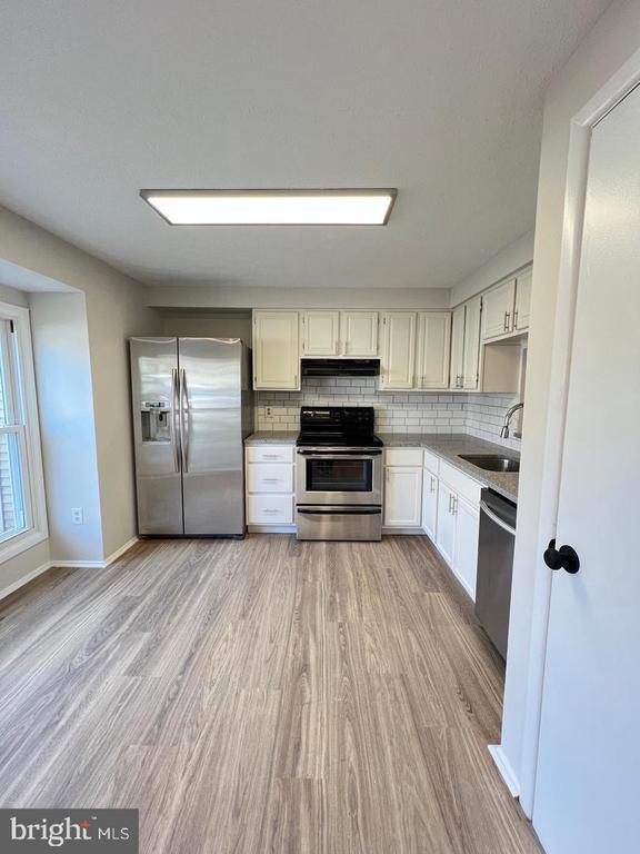 Building Photo - 3715 Bonnybridge Pl