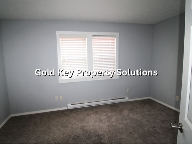 Building Photo - MUNCIE 3 BR 1 BA house with Fenced Backyar...