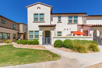 Building Photo - 14870 W Encanto Blvd