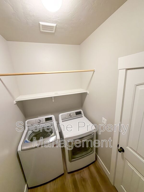 Building Photo - 12913 S Salerno Ave