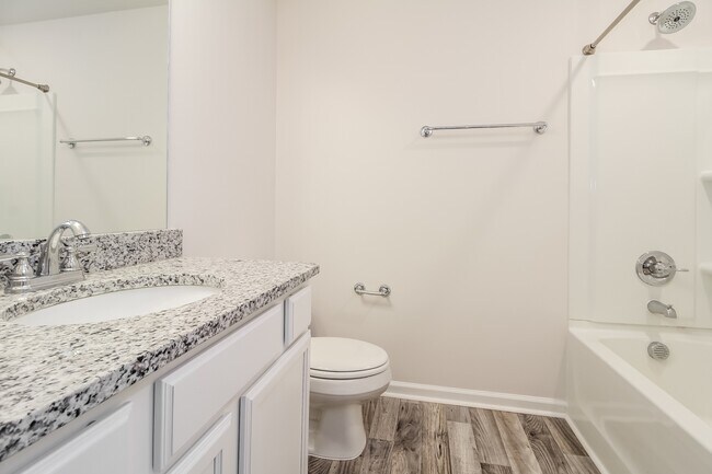 Building Photo - 102 Norse Crk Dr