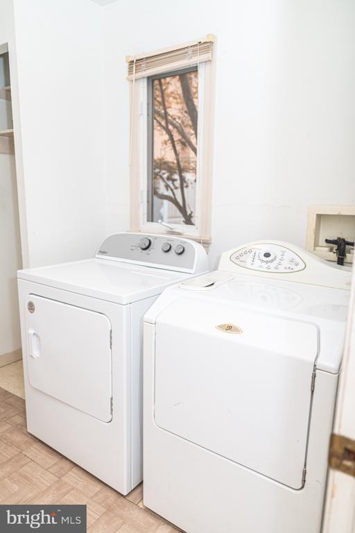 Building Photo - 116 S Union Ave