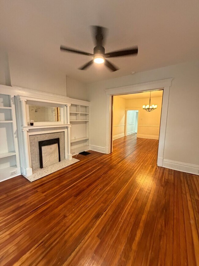 Building Photo - 297 Reinhard Ave