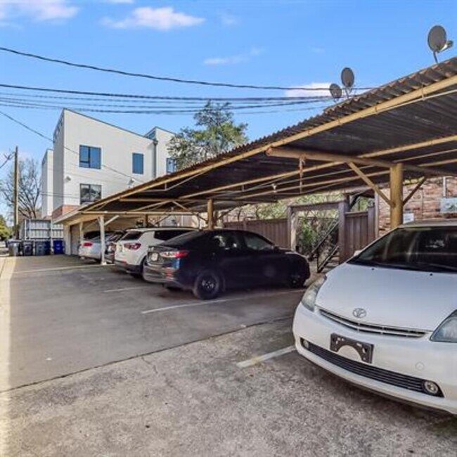 Building Photo - 3903 Hawthorne Ave