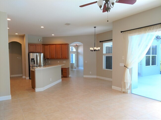 Building Photo - Annual Rental: Luxurious 4 Bedroom 3 bath POOL home in Woodlands of Rivendell! Just Blocks form P...