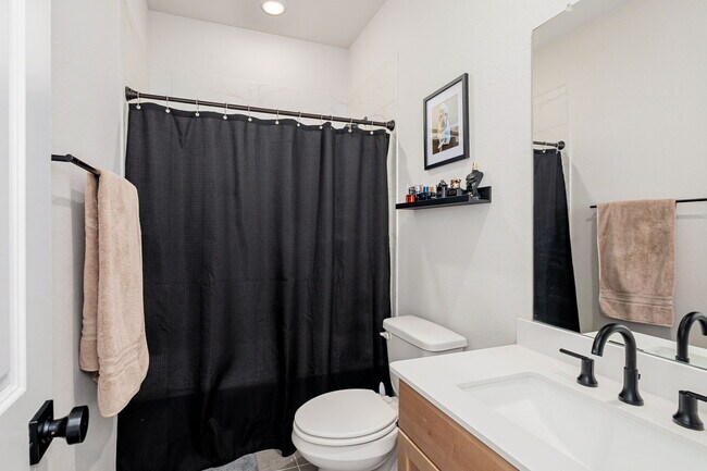 Building Photo - 2609 Johnson Ct