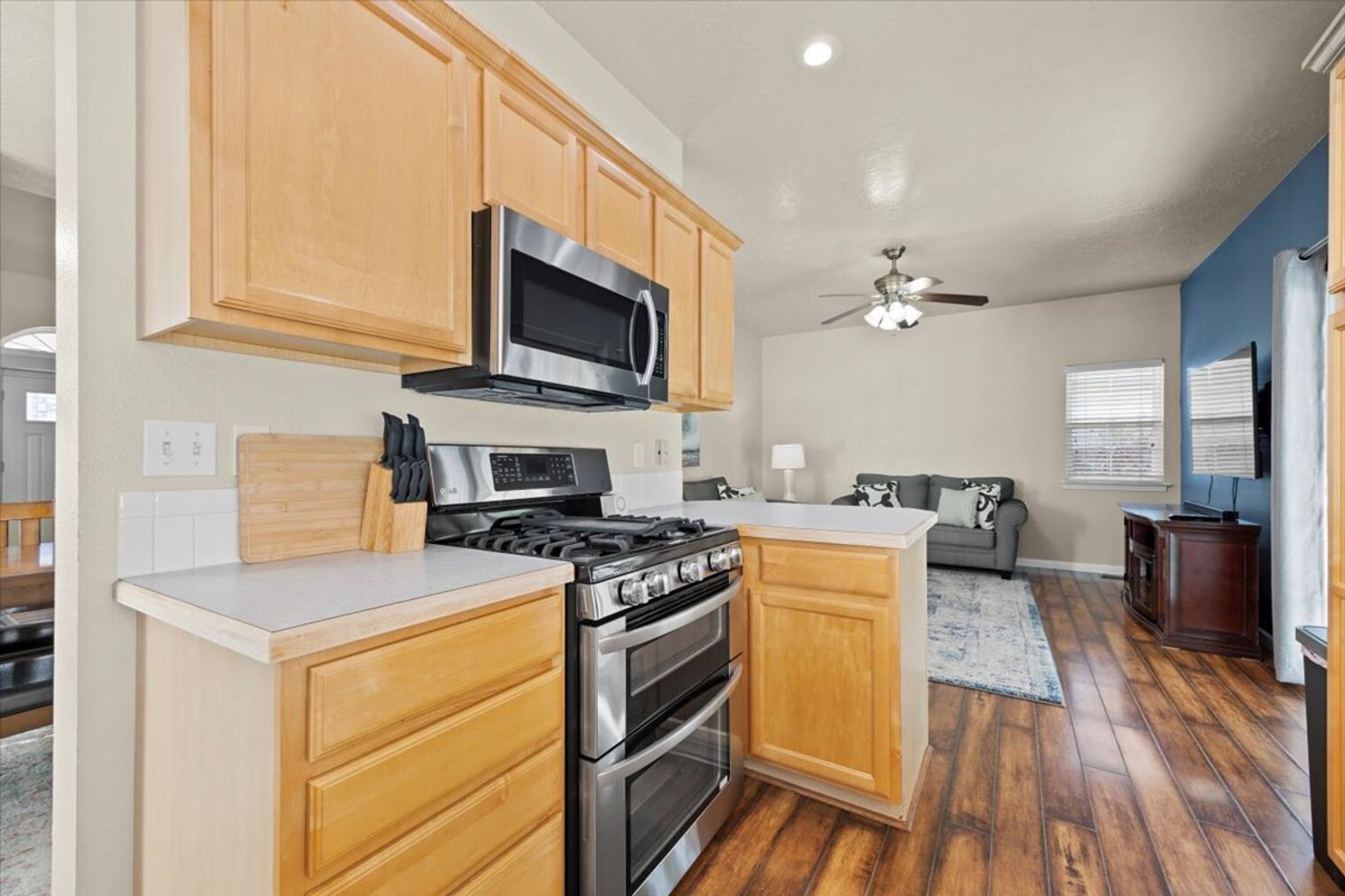 Building Photo - 1102 Heckathorn Pl