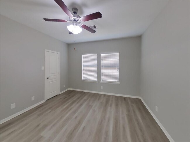 Building Photo - 6103 Coleus St