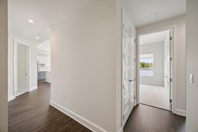 Building Photo - 2000 Hughes Landing Blvd