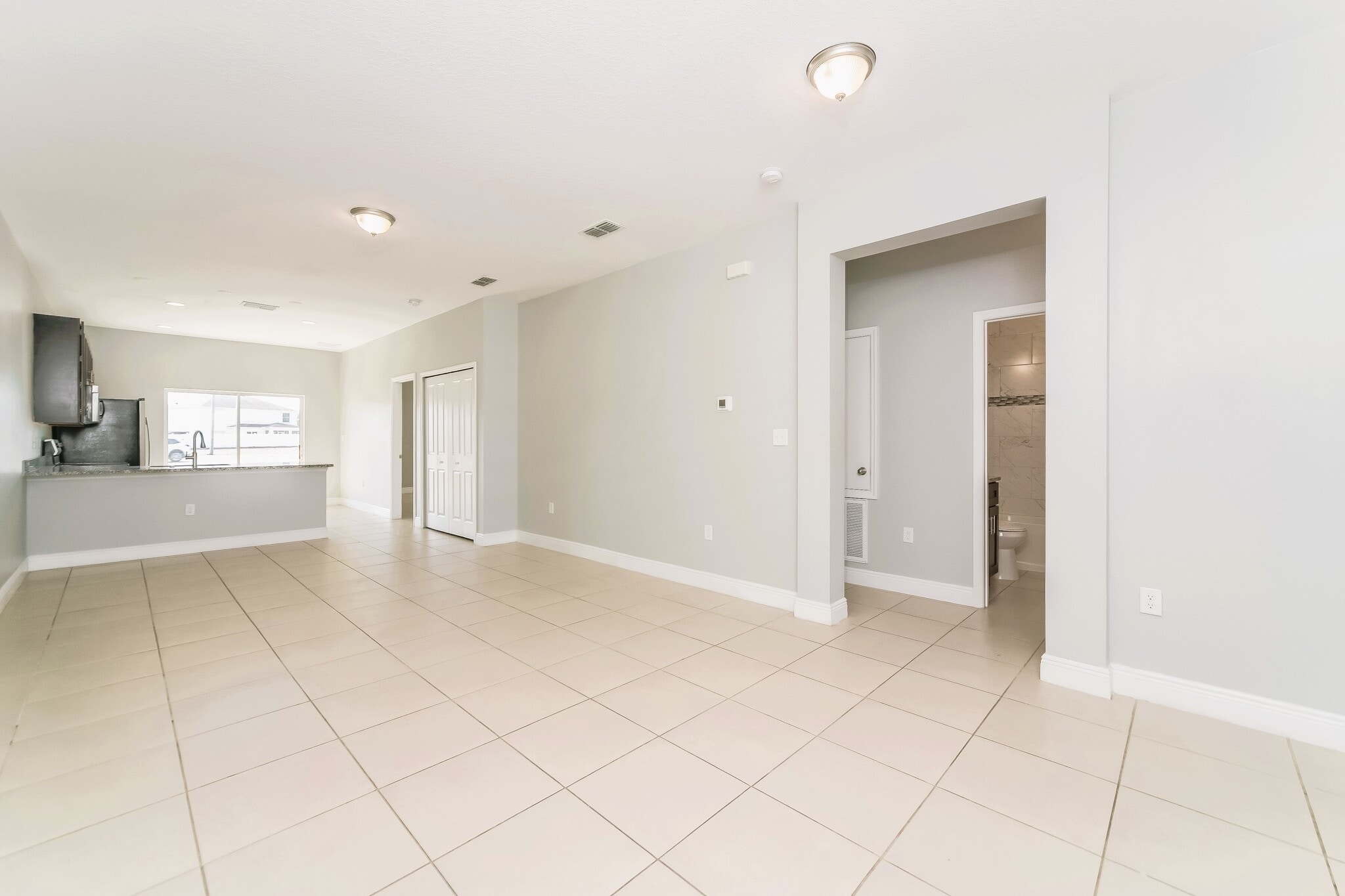 Building Photo - 530 Imperial Pl
